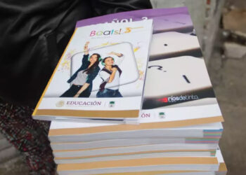 Jueza federal da 24 horas a la SEP para aclarar distribución de libros de texto