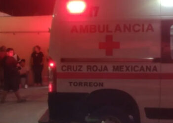 Joven boxeador golpea a menor de edad por haber tropezado con él en Torreón