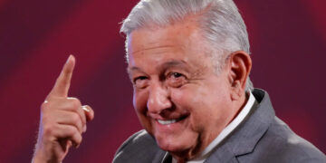 Aprueba INE medidas contra López Obrador por violencia política de género en contra de Xóchitl Gálvez