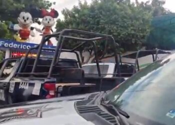 Balean a persona frente a jardín de niños en Culiacán