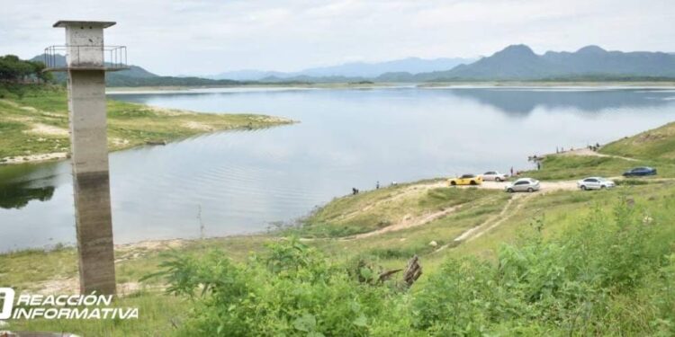 Por SEQUÍA de AGUA en SINALOA, Rocha Moya buscará que CONAGUA destine 250 mdp para el rescate en la entidad