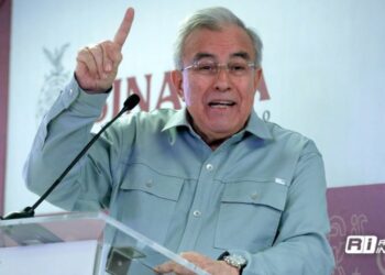 Fuera máscaras y fuera hipocresías: Gobernador a colegios particulares