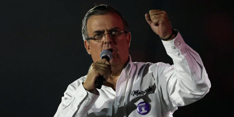 Ebrard interpone juicio contra Morena ante Tribunal Electoral