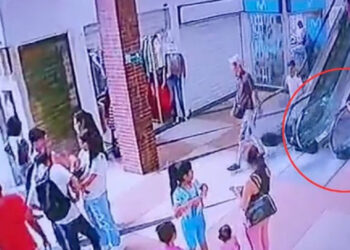 VIDEO: Niña cae de un segundo piso y es atrapada en el aire por un hombre que salva su vida