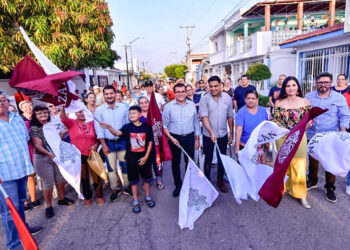 Familias de Arboledas I agradecen arranque de pavimentación de la calle Amapa
