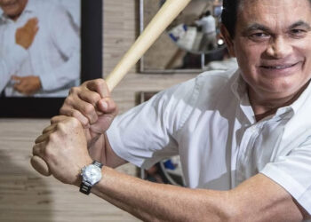 Sería MALOVA virtual candidato a senador por el Frente Amplio por México
