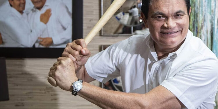 Sería MALOVA virtual candidato a senador por el Frente Amplio por México