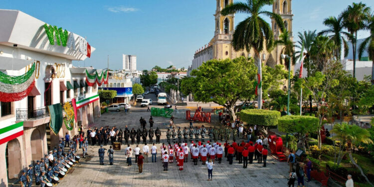 Conmemoran 38 aniversario de Protección Civil, con acto cívico