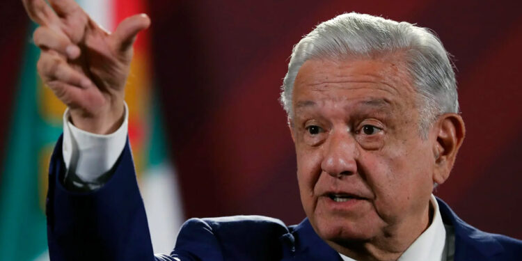 “No es culpar por culpar”: AMLO defiende al Ejército por Caso Ayotzinapa