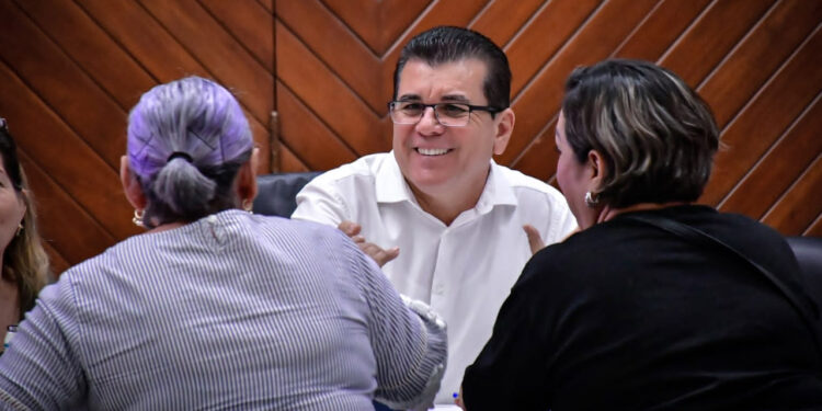 En audiencia “Escuchando a la gente” mazatlecos reciben atención oportuna del Gobierno Municipal