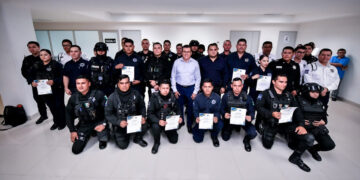Alcalde Edgar González entrega grados de Policía Tercero Operativo a 30 elementos de la Secretaría de Seguridad Pública Municipal