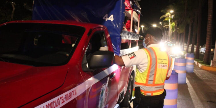 Durante fin de semana de fiestas patrias, dispositivo alcoholímetro sancionó a 61 conductores
