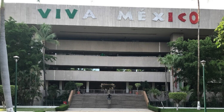 Amenazan a funcionario de Sinaloa con presunto video si no presenta renuncia