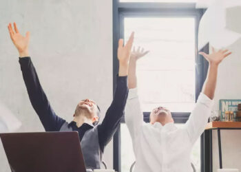 ¿Qué pasó con la jornada laboral de 40 horas y los 30 días de aguinaldo?