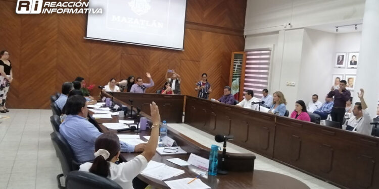 Por supuesta violencia política de género Síndica Procuradora demanda al alcalde y regidores de Mazatlán