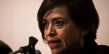 Mujeres y políticos que no eran pobres se involucraron con narcos porque querían más: Anabel Hernández