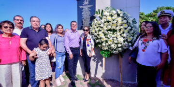 Expresa Edgar González su solidaridad a familiares de pescadores fallecidos por el huracán Ismael