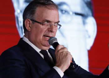 Representantes de Ebrard denuncian irregularidades en encuesta de Morena