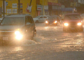 Fuerte tormenta sorprende a mazatlecos la madrugada de este miércoles ¿Seguirán las lluvias?