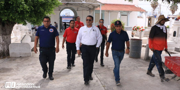Prepara Gobierno Municipal operativo para el Día de Muertos en panteones de Mazatlán
