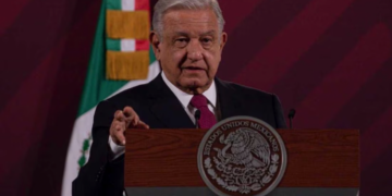 Claudia Sheinbaum ya aceptó protección de Sedena; Xóchitl Gálvez hoy informará su decisión: AMLO