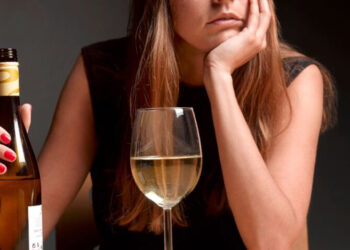 Estudio revela que beber alcohol puede causarte más de 60 enfermedades