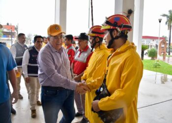 Acude Rocha a Guamúchil y Angostura para atender la emergencia por lluvias de “Norma”