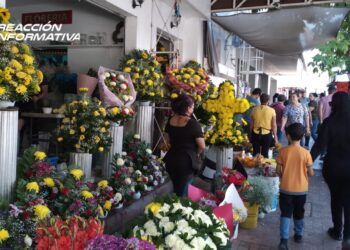 Día de Muertos, un aliciente para floristas de Culiacán