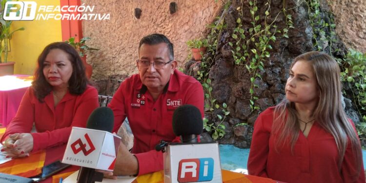 “Somos más que 53” exige retiro de financieras de la nómina educativa