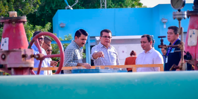 Edgar González supervisa modernización del Cárcamo Burócrata.