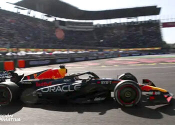 Verstappen Triunfa en el Gran Premio de México; ‘Checo’ Abandonó en la Primera Vuelta