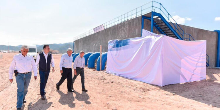 Supervisa López Obrador avance en planta potabilizadora de agua en Durango