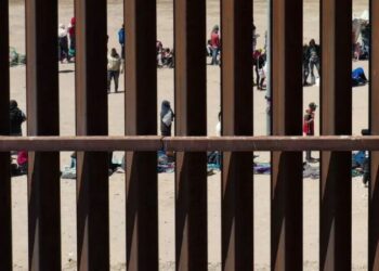 EU arranca reforzamiento de muro fronterizo en El Paso