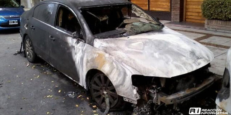 8 cosas que debes hacer si tu auto se incendia