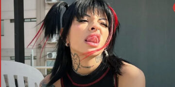 “Siempre fui una friki”; Cazzu revela que desde joven recibió BURLAS por su estilo