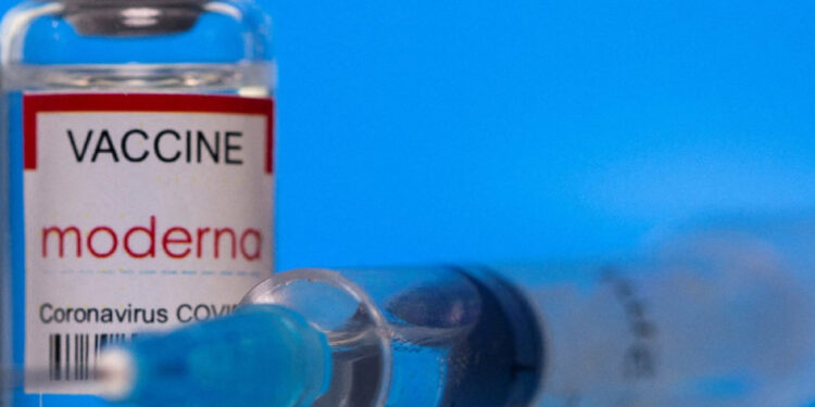 Vacuna contra covid-19 de Moderna avanza hacia venta en México; le dan opinión favorable