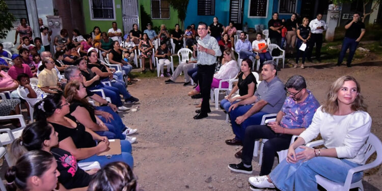 “Estábamos en el total abandono y en muy poco tiempo nos ha cumplido el Alcalde Edgar González”, vecina del Fraccionamiento Palmares