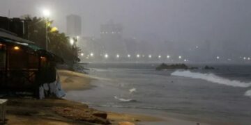 Lidia Sube a Huracán Categoría 4; Ya Es “Extremadamente Peligroso”