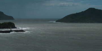 Huracán “Norma”: alerta por fuerte oleaje y lluvias en Mazatlán
