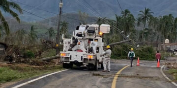 Fueron 1.3 millones de usuarios totales afectados en la electricidad por huracán Otis en Guerrero: CFE