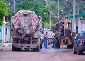 “Sí confiamos en el presidente porque él ha cumplido lo que dice”, Laura Camacho, vecina de la Tercera Ampliación de Urías