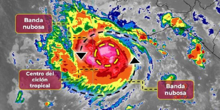 Tormenta ‘Otis’ se acerca a Guerrero; hoy se convertirá en huracán