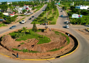 “Avanzan los trabajos de la glorieta en Avenida de Las Torres”