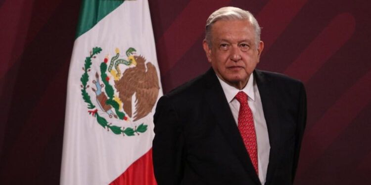 AMLO envía 3 iniciativas a la Cámara de Diputados: ¿Cuáles son y en qué consisten?