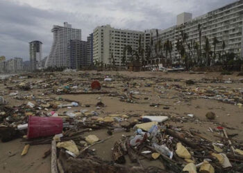 Huracán “Otis” afectó 80% de hoteles en Acapulco, reporta la gobernadora de Guerrero