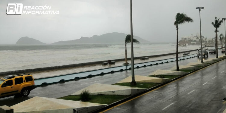 Huracán ‘Norma’ tocará tierra en BCS, se prevén fuertes lluvias para Mazatlán todo el día de hoy