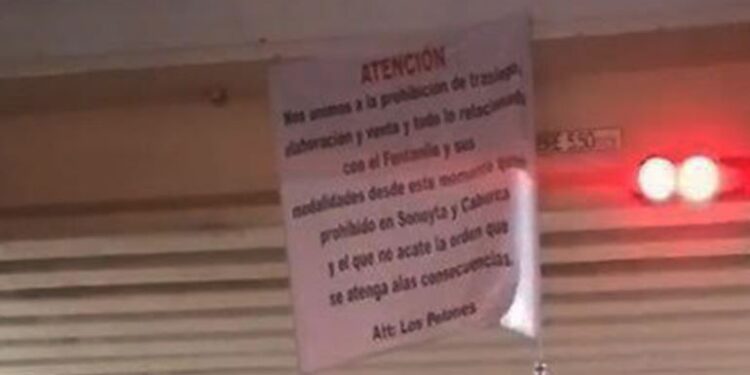 Primero Los Chapitos y ahora Los Pelones ¿colocan mantas contra el fentanilo en Sonora?