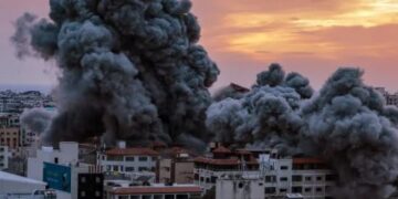 Más de mil muertos en ambos lados en el segundo día de guerra entre Israel y Gaza