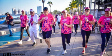 “Yo corro por… ¡Las Mazatlecas!”: Edgar González encabeza Carrera Rosa 2023