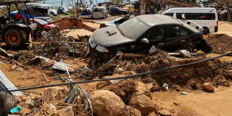 Migrantes se ofrecen para trabajar en la reconstrucción de Acapulco